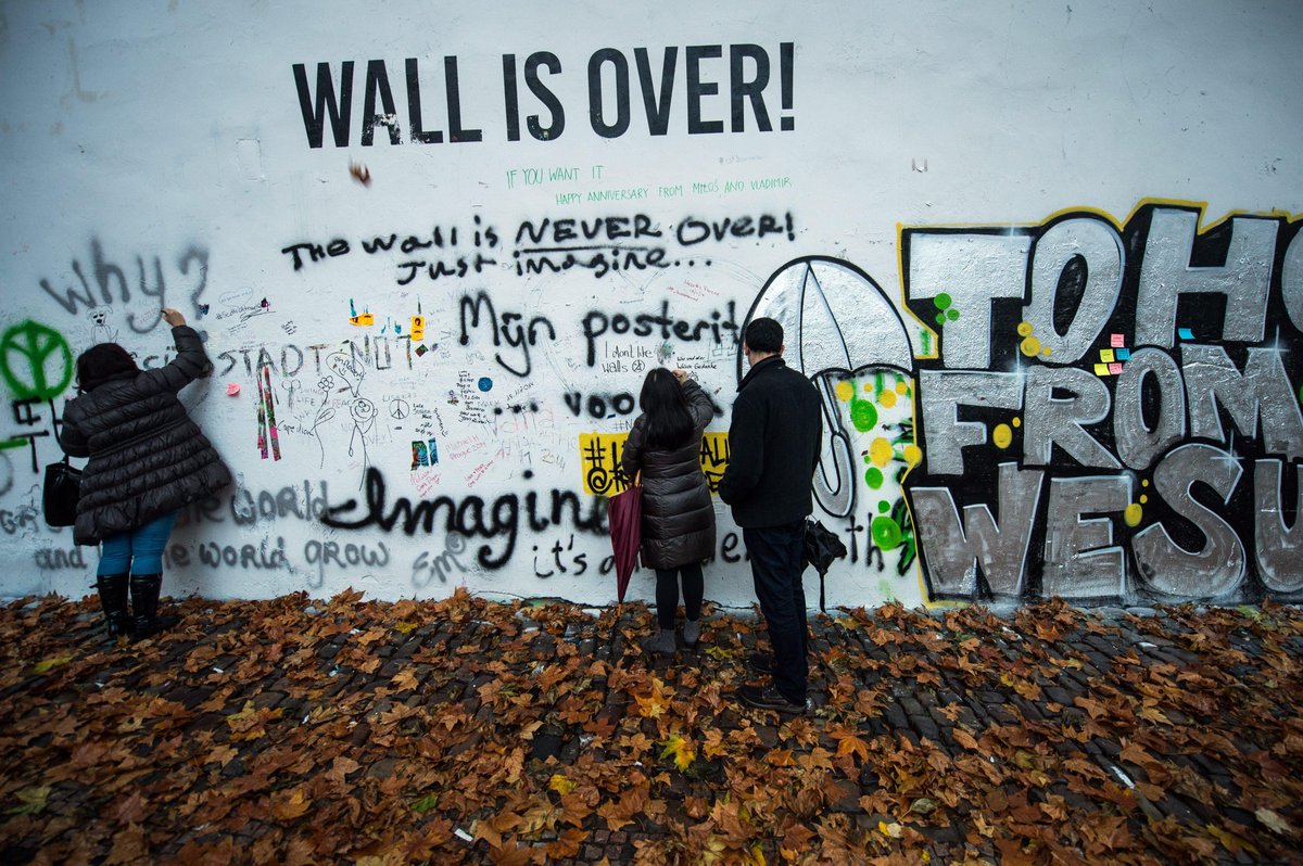 JessicaDurando's tweet photo. Prague’s John Lennon Wall of graffiti was unexpectedly painted white: http://t.co/PyKQa1OYfy (Photo: EPA) http://t.co/d5N9bpTntC