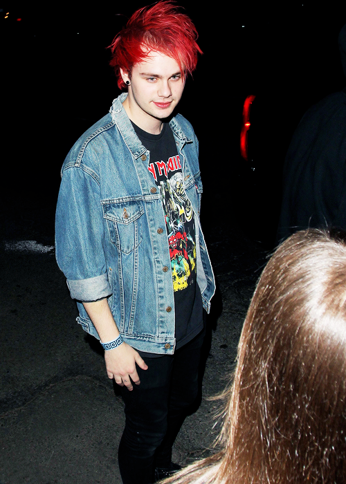 Michael Gordon Clifford!! happy 19th birthday mikey!!! I love you so much gamer boy! :* 
