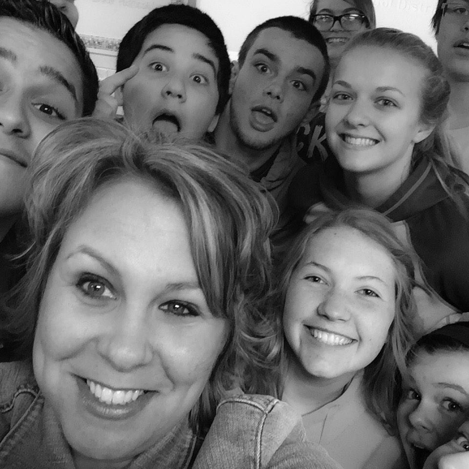 GardnerMCHS's tweet image. Student selfie! #mcmariners #funinclass #lovethesekids