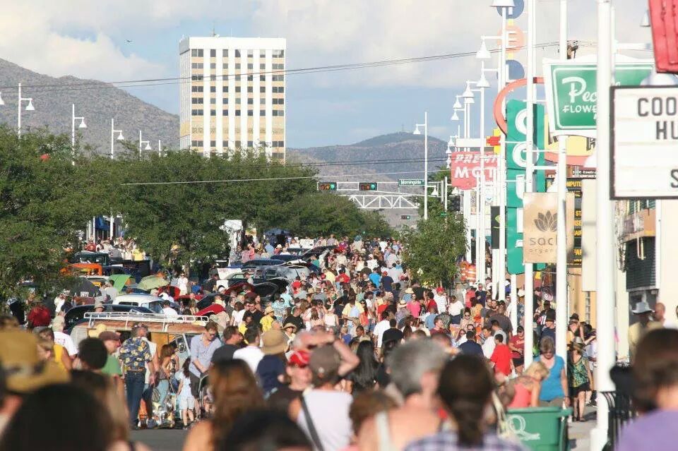 abqnobhill's tweet photo. Mark your calendar for the 2014 Nob Hill Shop and Stroll on Dec 4th! #ABQ #ShopnStroll https://t.co/zHo9OCy3P5 http://t.co/ircdoFlIoz