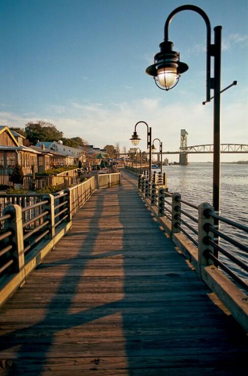 CraftedCarolina's tweet photo. Riverwalk in Wilmington! 
#WilmingtonNC http://t.co/ss88rUeNWH