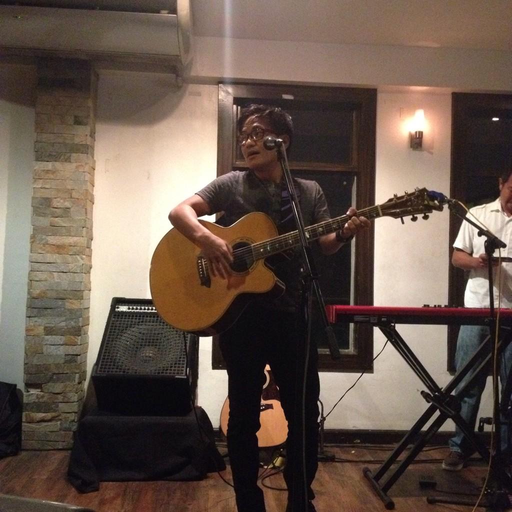serah's tweet photo. Mentor @ebedancel in the house 😭 time to cry. @ElementsCamp #meetthecampers #elements2014 http://t.co/E28gQlUvYM