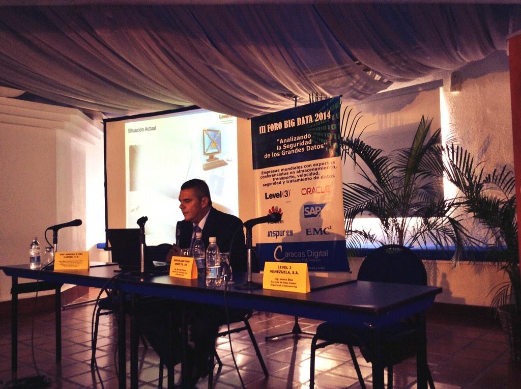 opinionynoticia's tweet image. Jesús Diez de @Level3 indica que apenas se ve la punta del iceberg que es el #InternetDeLasCosas #BigData2014