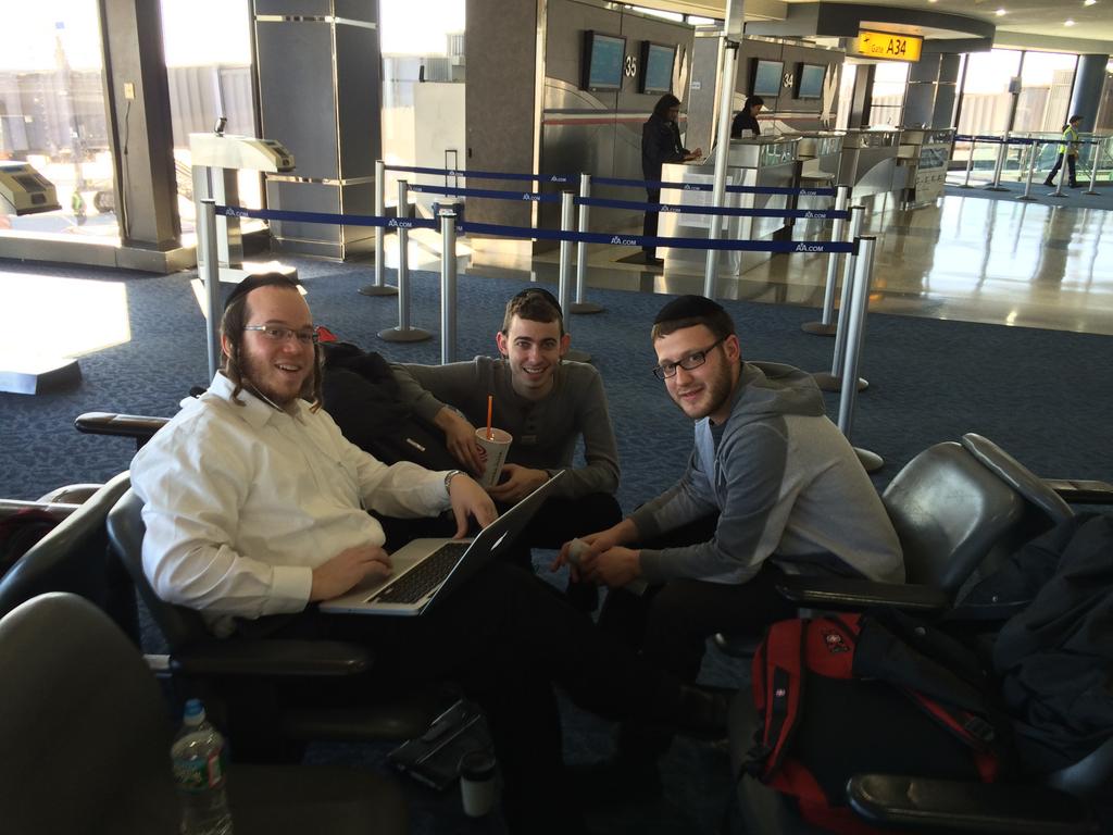 KlikBand's tweet photo. KLIK'in out to Chicago.. http://t.co/ecFzAl1jbx