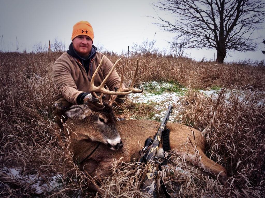 riskeoutdoors's tweet photo. ProStaff @DokOkley put down a nice Michigan Buck! RT! Great work DO! http://t.co/JeS4g3pzTs