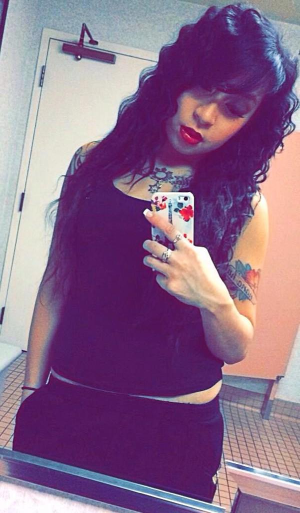 islandmambaa's tweet photo. black errythang #ColdSholder #ItIsWhatItIs. http://t.co/g55QFtlEh7