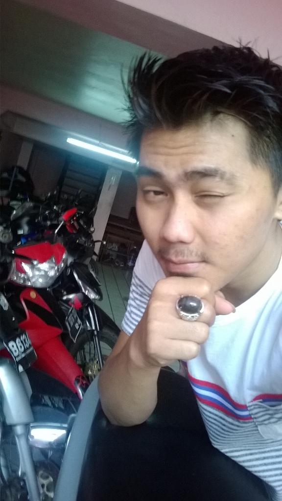 thakim_freen's tweet photo. 😉 http://t.co/HdrAs1r40x
