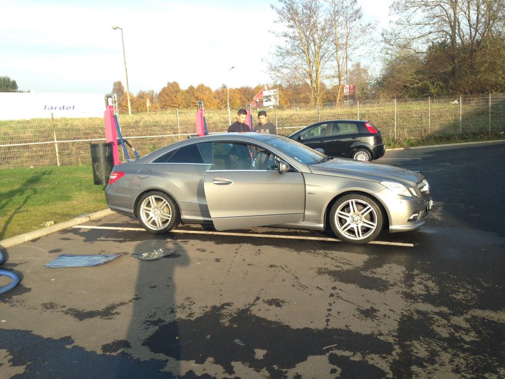 CocoDemeter's tweet image. Je acheter une nouvelle voiture e 350 pack amg