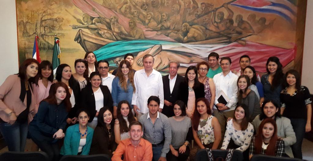 Positiva conversación con estudiantes de Universidad Autónoma de Sinaloa sobre la relación #MexicoCuba