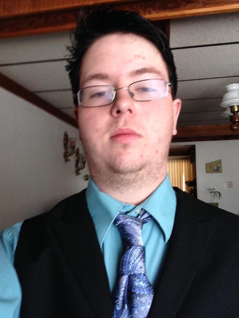 ynotcellos's tweet photo. @lexKrasny time for the kransly hourglass http://t.co/Va7JJpCkUn