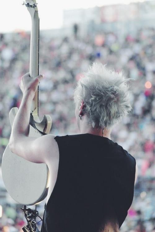 Happy Birthday to this hair-dye obsessed eyebrow pierced guy, Michael Gordon Clifford. 