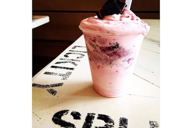 .<a href="/LickitySplitChi/">Lickity Split</a> aims to open its second store in December dnain.fo/1vpve60