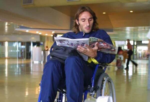 Podemos ganar, perder o empatar... Arrugar nunca, sino le preguntan a <a href="/Flacoschiavi/">Rolando Schiavi</a> que jugó con apendicitis.