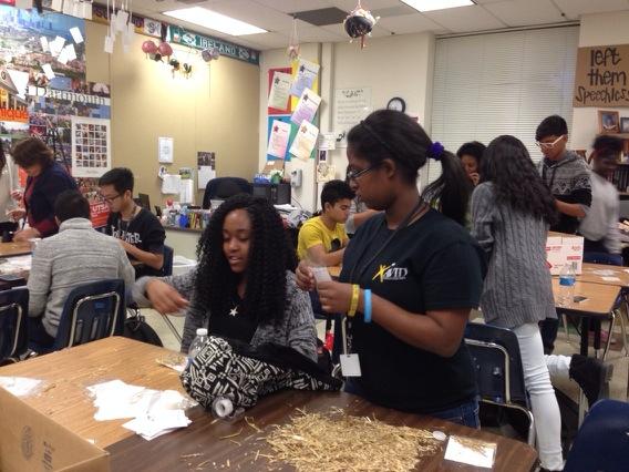 BerknerAVID's tweet photo. @berkneravid Serving our community making #magicreindeerfood with Exchange Club #service http://t.co/odPyCaiLYm