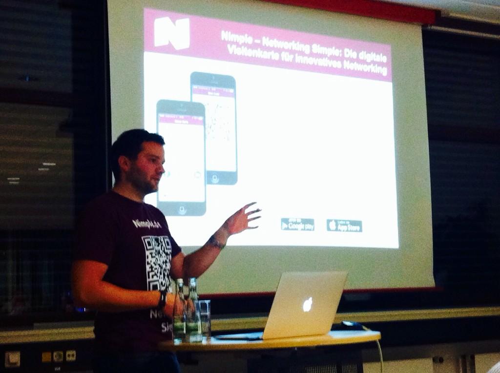 Nimpleapp's tweet photo. @Nimpleapp in action #startup #startups #bizcards #marketing #sales #entrepreneur #business http://t.co/LqkaipMv1g http://t.co/AyVEbDcViT