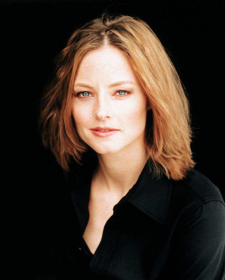"I think an artists responsibility is more complex than people realize."
Happy Bday to the wonderful Jodie Foster:D 