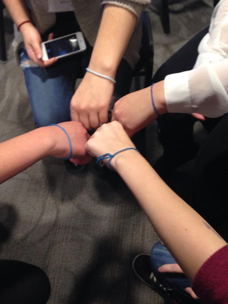 PaydenFraser's tweet photo. #teamyellowsk coming up with some awesome ideas for their digital presentation #sasksf #bluestring http://t.co/5Nue0Ta7xG