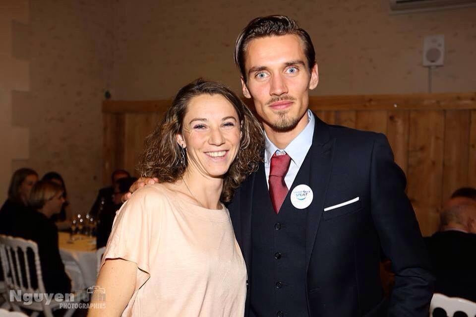 RCollenotSpriet's tweet photo. #soirée #TELMAH http://t.co/v8GGPXTRix