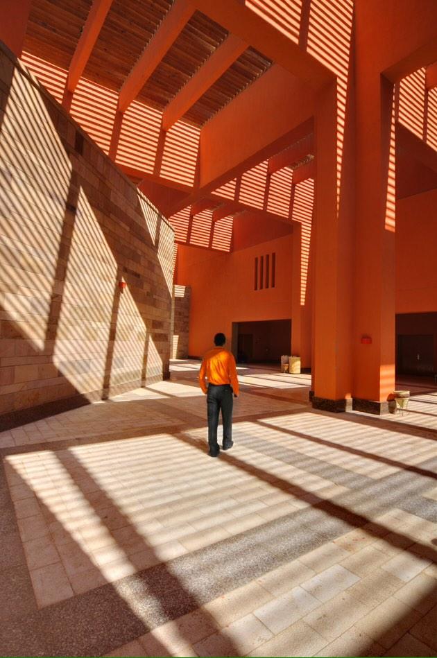 casagilardi's tweet photo. Ricardo Legorreta "El Arquitecto Alquimista". #CasaGilardi http://t.co/TwEvBdPqDh
