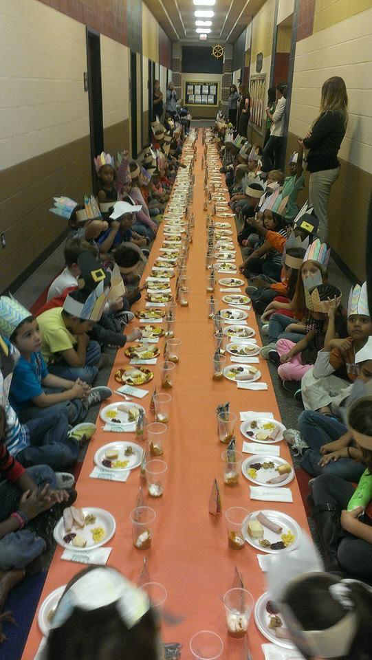 NorthgateCrElem's tweet photo. 1st graders celebrading Thanksgiving Feast http://t.co/MrOmmFwY5I