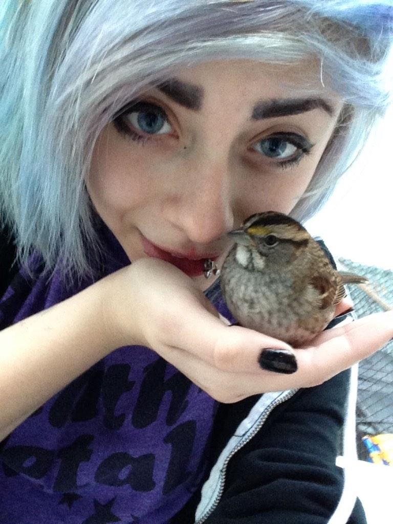 hey guys I've met a new friend today ^~^