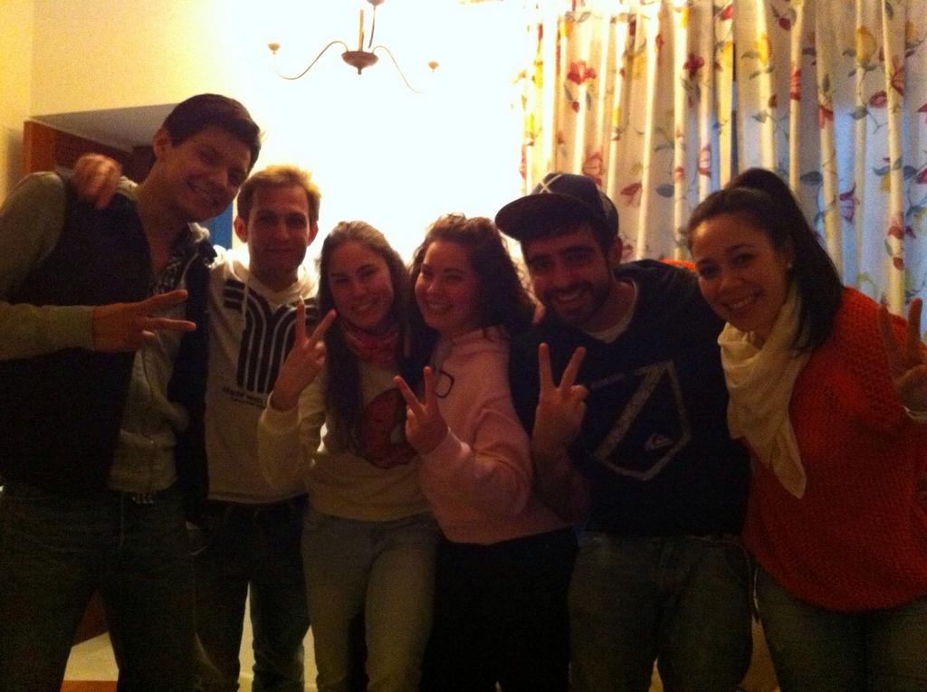 Pili_maroto's tweet photo. @mave_helo @marimarvp @martinvejer @kazerola parte de la tripulación  celebrando las **  de @Aponiente Enhorabuena!!! http://t.co/kPoxXjXV5V
