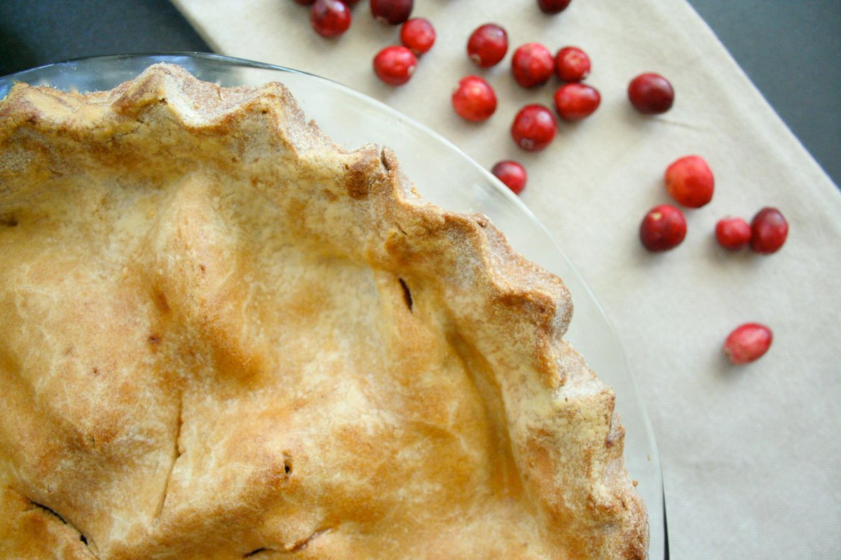 withadventure__'s tweet photo. The #holidaysarecoming! Get my perfect pie crust recipe -- no one will know it's #glutenfree! http://t.co/7h9LP5aFvU http://t.co/fomqn8YTAQ