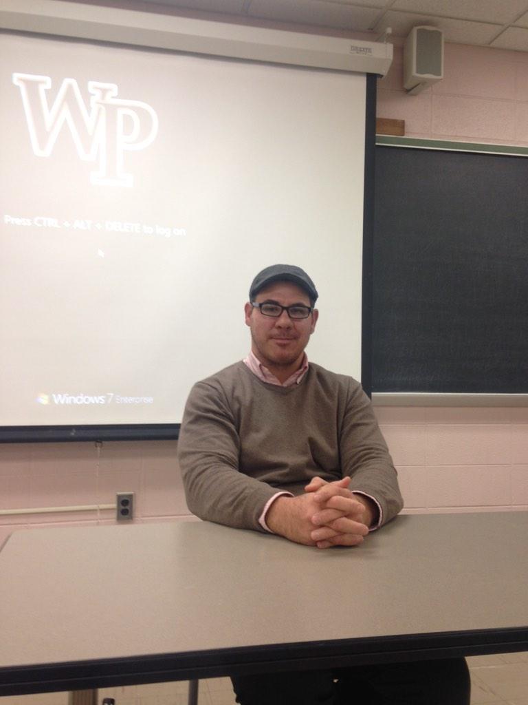 WPFYS101's tweet photo. "Growing up during a time where social media did not exist" Professor Myers, English Teacher #jasminel http://t.co/YLlX1k5nh9