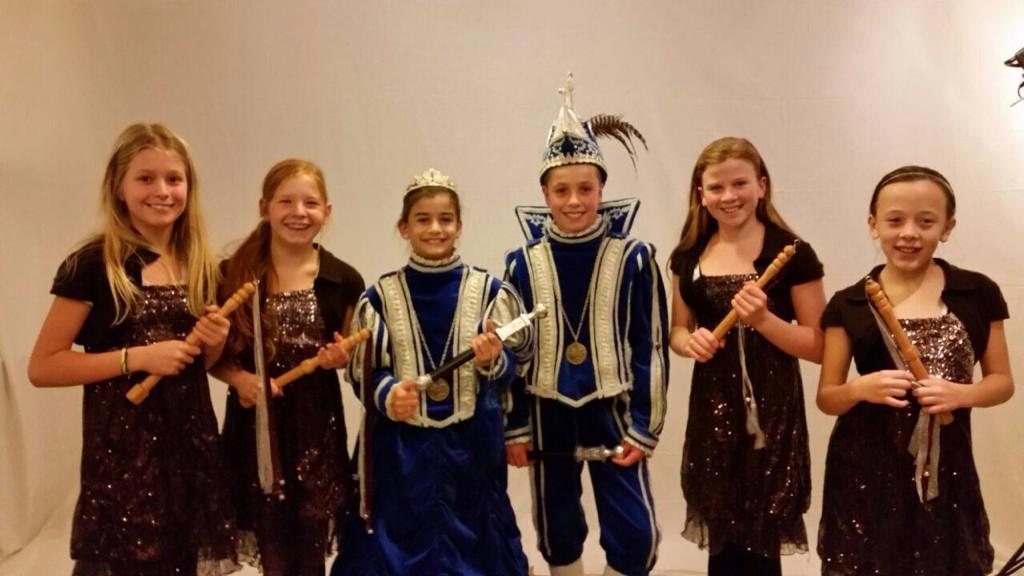 JeugdMook's tweet photo. Felicitaties aan jeugdprins Abel en jeugdprinses Juna, en hele gevolg! Dat wordt een knal-carnaval! Tot in Pellus!! http://t.co/vyCHF2ALUU