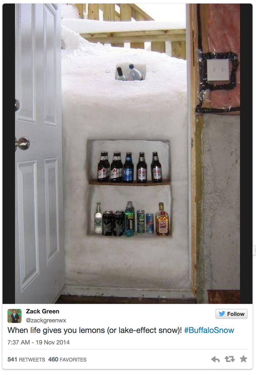 klink_annarbor's tweet photo. #snovember is working out well for @zackgreenwx http://t.co/FhFSP80ayM