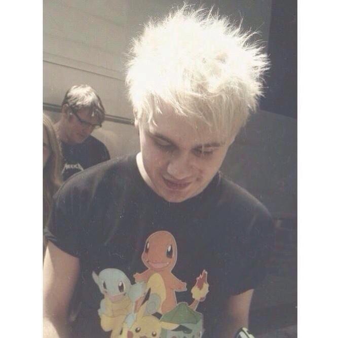 Geewizitsliz's tweet image. 19 now but let's hope the Pokemon Tshirt never dies #HappyBirthdayMichael #HappyBirthdayMichaelClifford