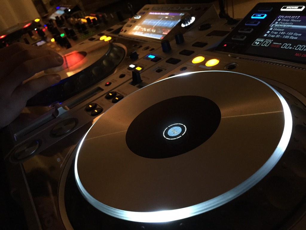 EnvyMatic's tweet photo. SPACESHIP! #seattle #edmseattle #edm #music #producer #edmproducer #dj #mix #PLUR http://t.co/ORLP7CQhpq