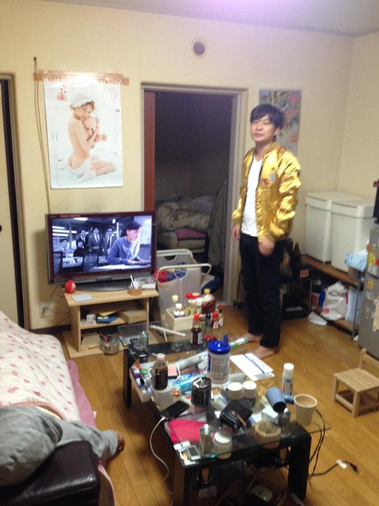 ট ইট র お野菜太郎 通販でスカジャン買うのすげぇダサいですね うんこ色だし 僕も苛つきました Koukouz Aki 朝からリビングが騒がしくて起きたのですが 同居人のエレベーターマンション大塚くんが通販でスカジャンを注文しててそれが届いたからテ Http