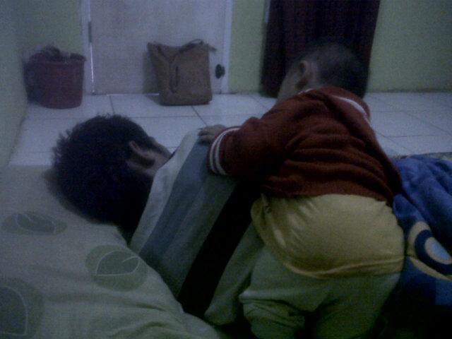 Bangunin abi'nya yg super kebluk .