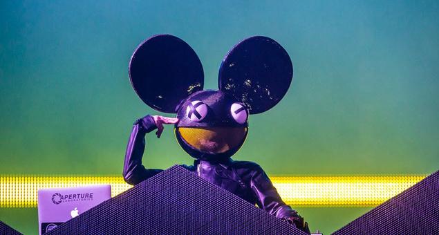 TechnoHN's tweet photo. @deadmau5  nos de una probada más de “5 years of mau5″ http://t.co/Mu8j5sAETb http://t.co/p6ISmpLY9i