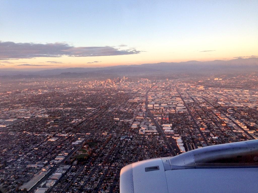 WillyrexYT's tweet photo. Wohoo! Ya estoy en LA de vuelta en casita :) http://t.co/s9Keg1I91c