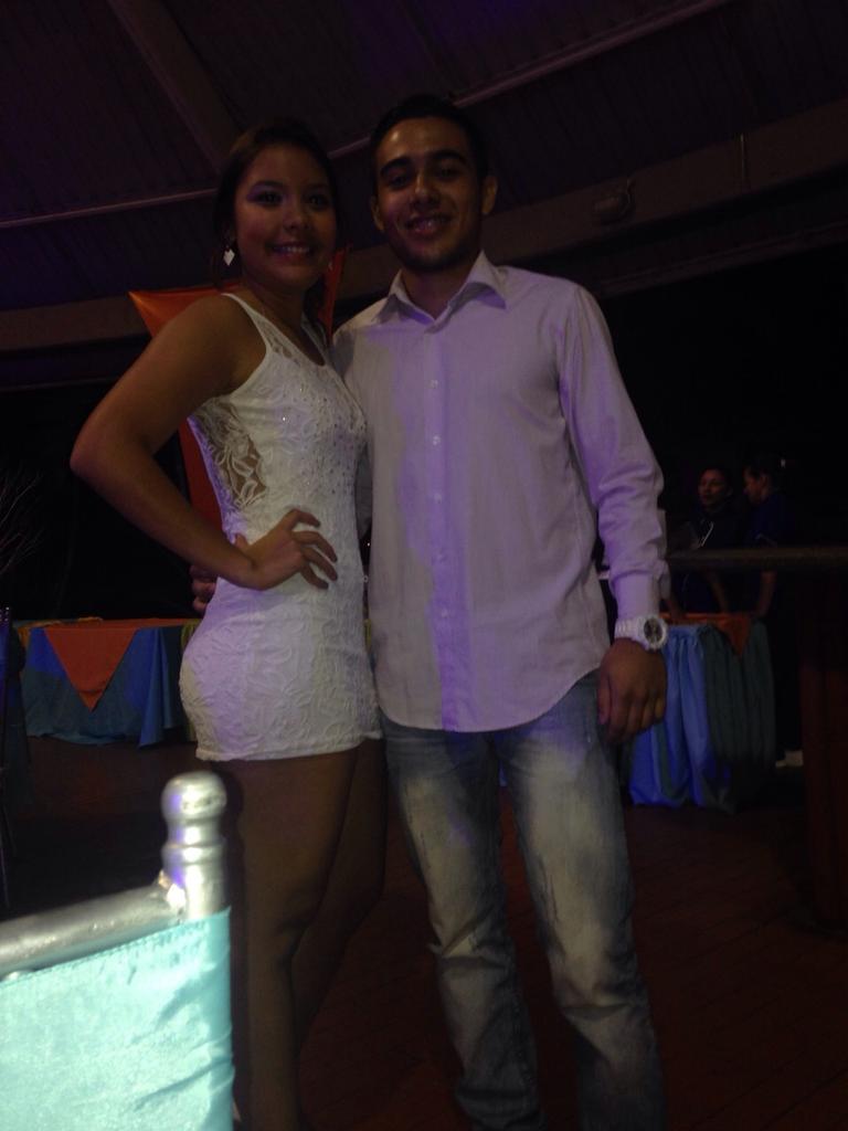 _Isabelana's tweet photo. Nada podrá separarnos, amor mío👫💕 http://t.co/Ca4EMhiiuz