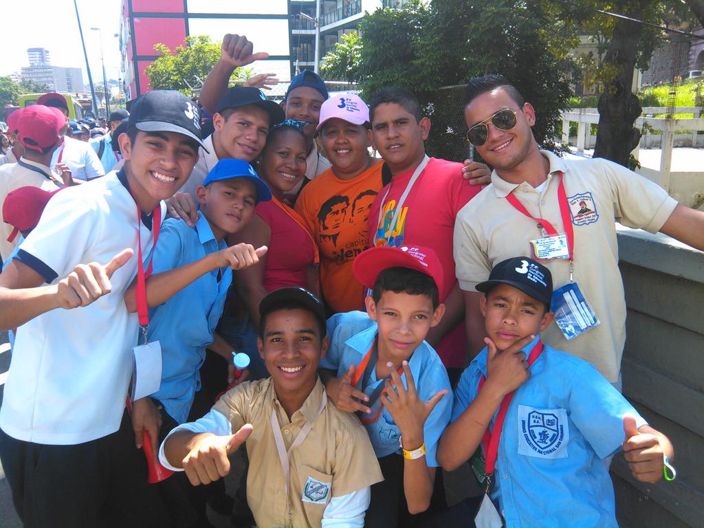 "@JARP_MCY1992: Cierre del Congreso EDUCACION MEDIA, Secretaria de la Juventud Aragua, JPSUV acompañando a la OBE... "