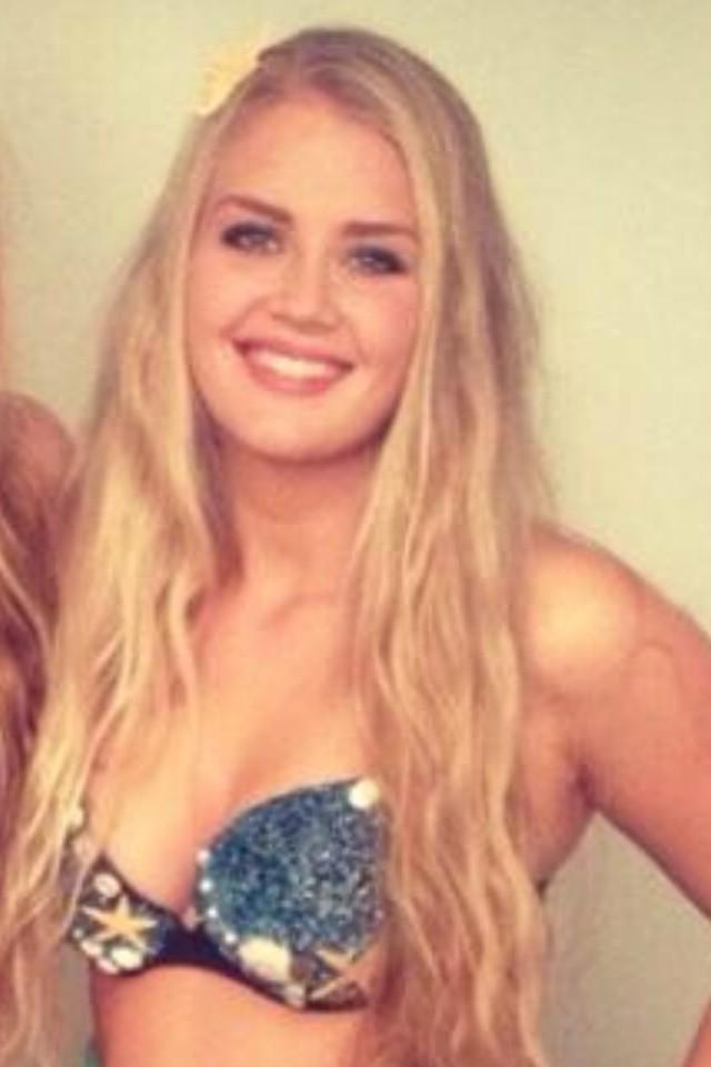 patnthe_hat1's tweet photo. The Hot fortuna girl starter pack #besummerwise #veganswhostealyourheart http://t.co/72PQhd80eI