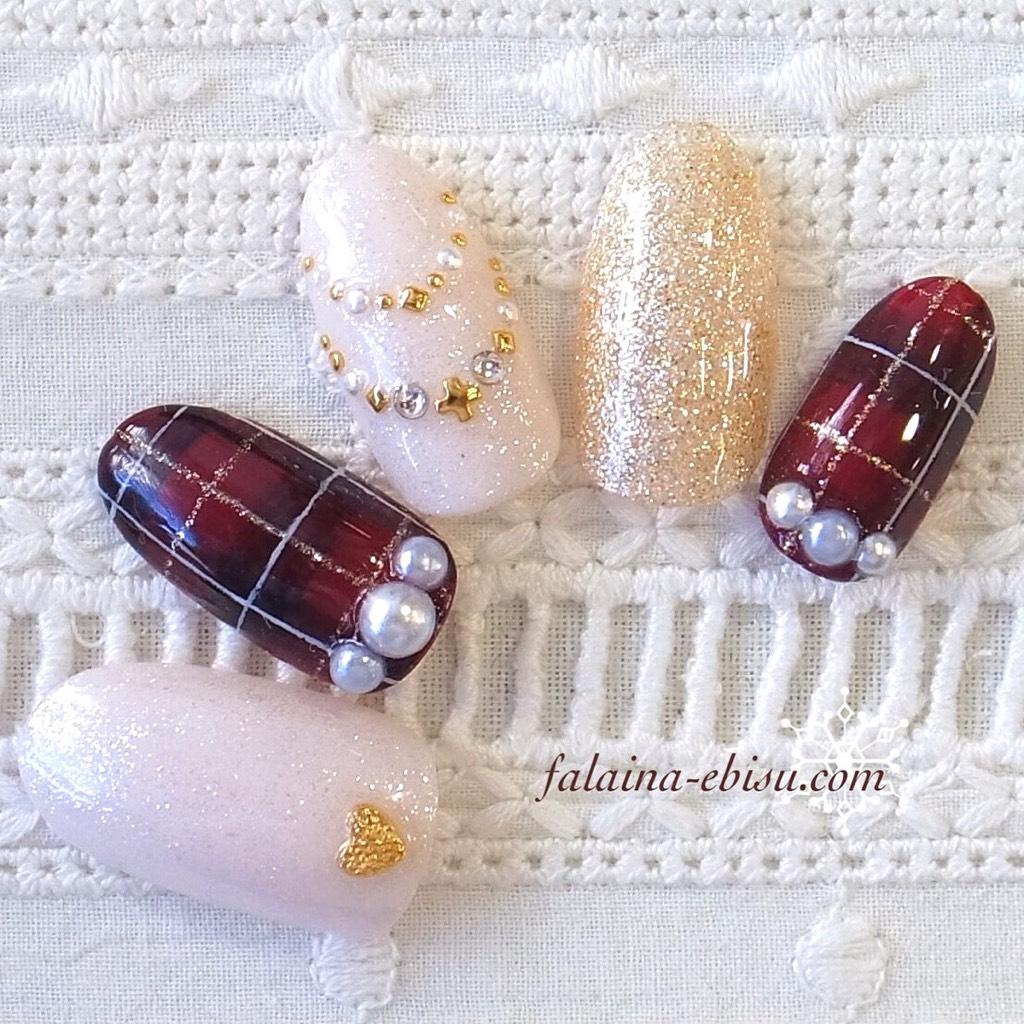 nail_FALAiNA's tweet photo. ボルドーチェック☆ ¥11,232 #ネイル #冬ネイル #nail #falaina #ファレナ #恵比寿 http://t.co/W10L03rbXi