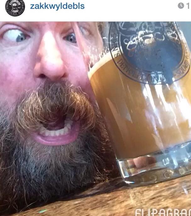 niccum4's tweet photo. Here's one reason why I love @ZakkWyldeBLS so much. Come back to Toronto and bring @BarbaranneWylde!! Lol http://t.co/p3RRGlJvZQ
