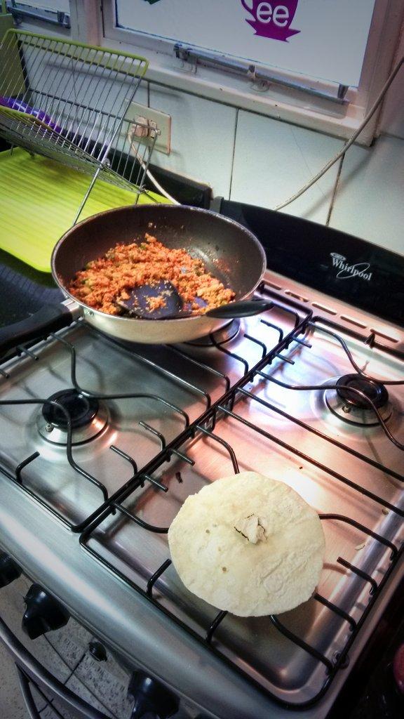 FerCarolei's tweet photo. #VegFer Día 19. Me tentó @lucrevera y me hice unas fajitas veggie. http://t.co/BacVDKUGU3