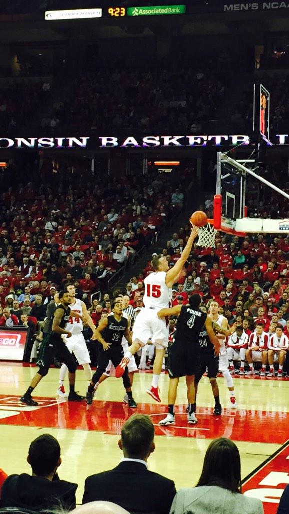 RickyThick's tweet photo. Sam Dekker in flight! #badgers http://t.co/8Ou9m1esgR
