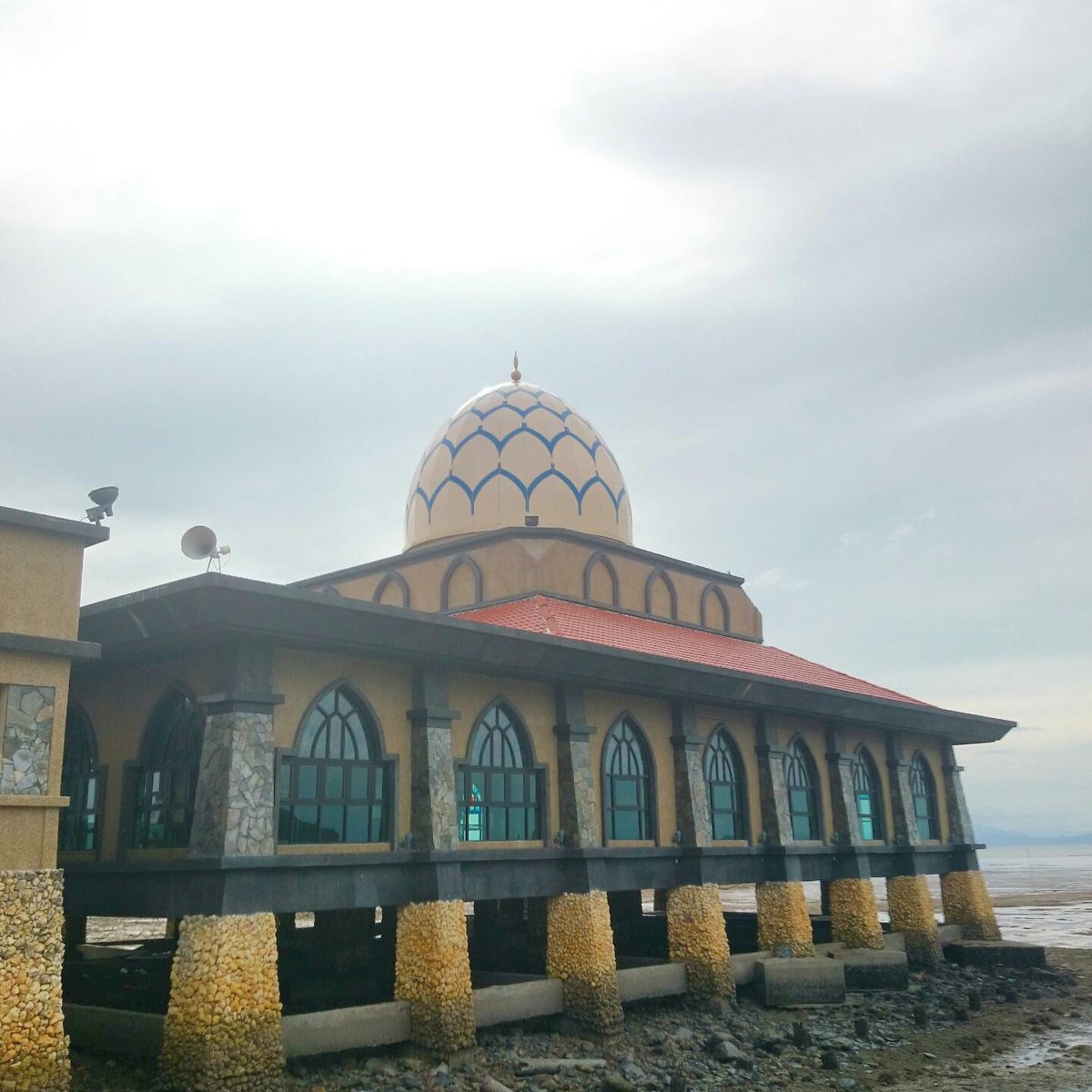 Terapung kuala perlis masjid Masjid Al