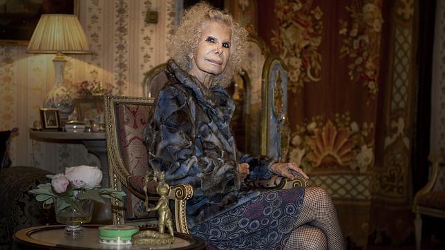 A3Noticias's tweet photo. ÚLTIMA HORA: Muere la Duquesa de Alba a los 88 años en Sevilla http://t.co/KQMQ6gy9O2 http://t.co/cHhbOJswz3