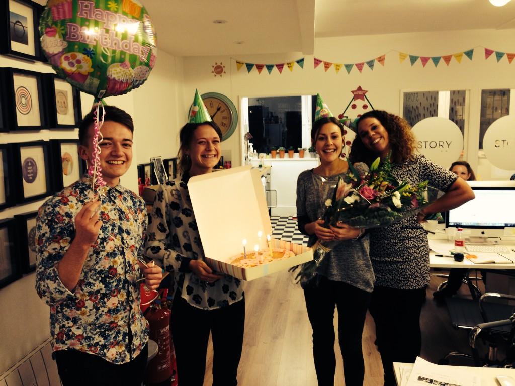 MelsRose_Story's tweet photo. Celebrating the beautiful @Toniaxx birthday at @story_events HQ #celebrate #milliescookiecake http://t.co/fGckIlQ2Rz