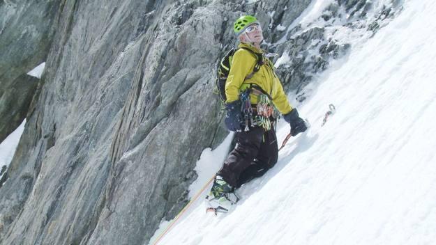 rtvenoticias's tweet photo. El alpinista #PatrickGabarrou asciende a la cumbre del #MontBlanc de Tacul http://t.co/GGygGrcZYX http://t.co/3PopblKUnN