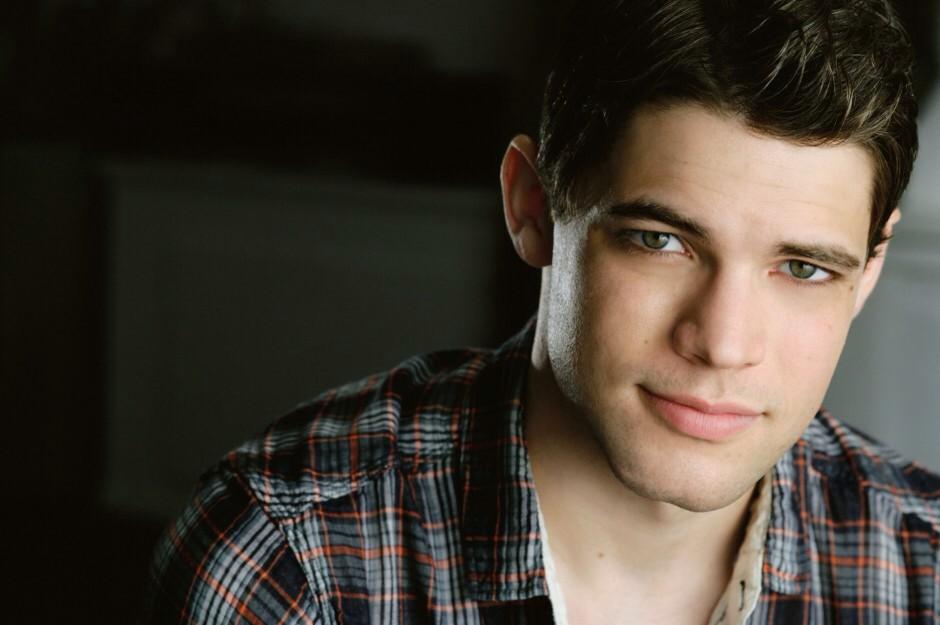 brittlnguyen's tweet image. HAPPY BIRTHDAY @JeremyMJordan although we don't have a picture together this was my screensaver for awhile #nocreep