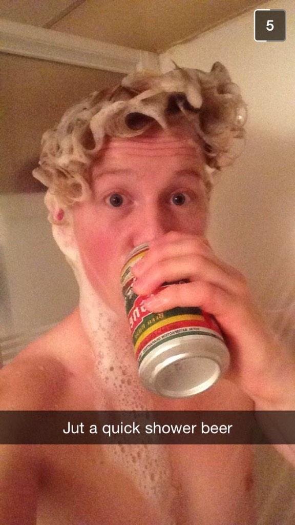 DylanLawgic's tweet photo. Hands down the best picture of Dylan to date. #ShowerPop http://t.co/cDwHoJwkrQ