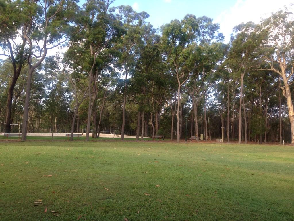 robert_freedom's tweet photo. So many memories with @NETAustralia here at the training ground. About to talk to #Netters about @FreedomCMC #recruit http://t.co/JxmDii47Cj